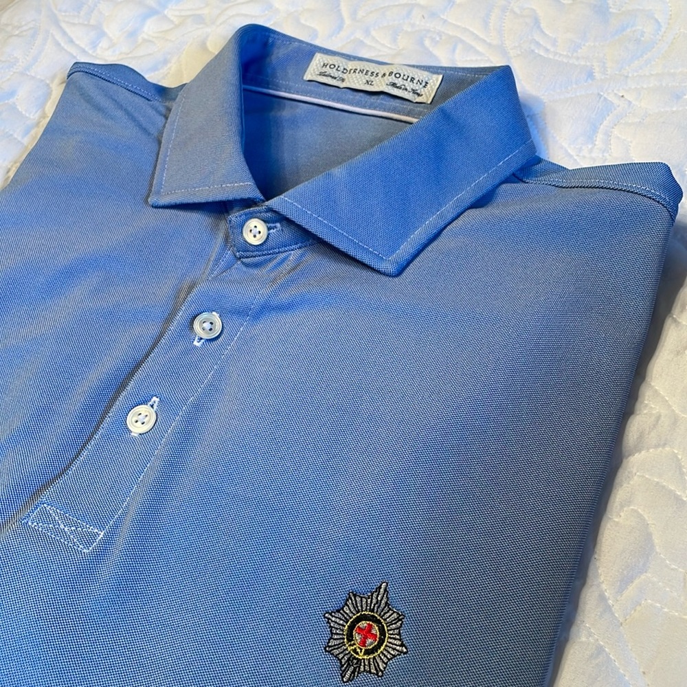 Holderness & Bourne Tailored Fit. SS Light Blue Jersey.Size XL